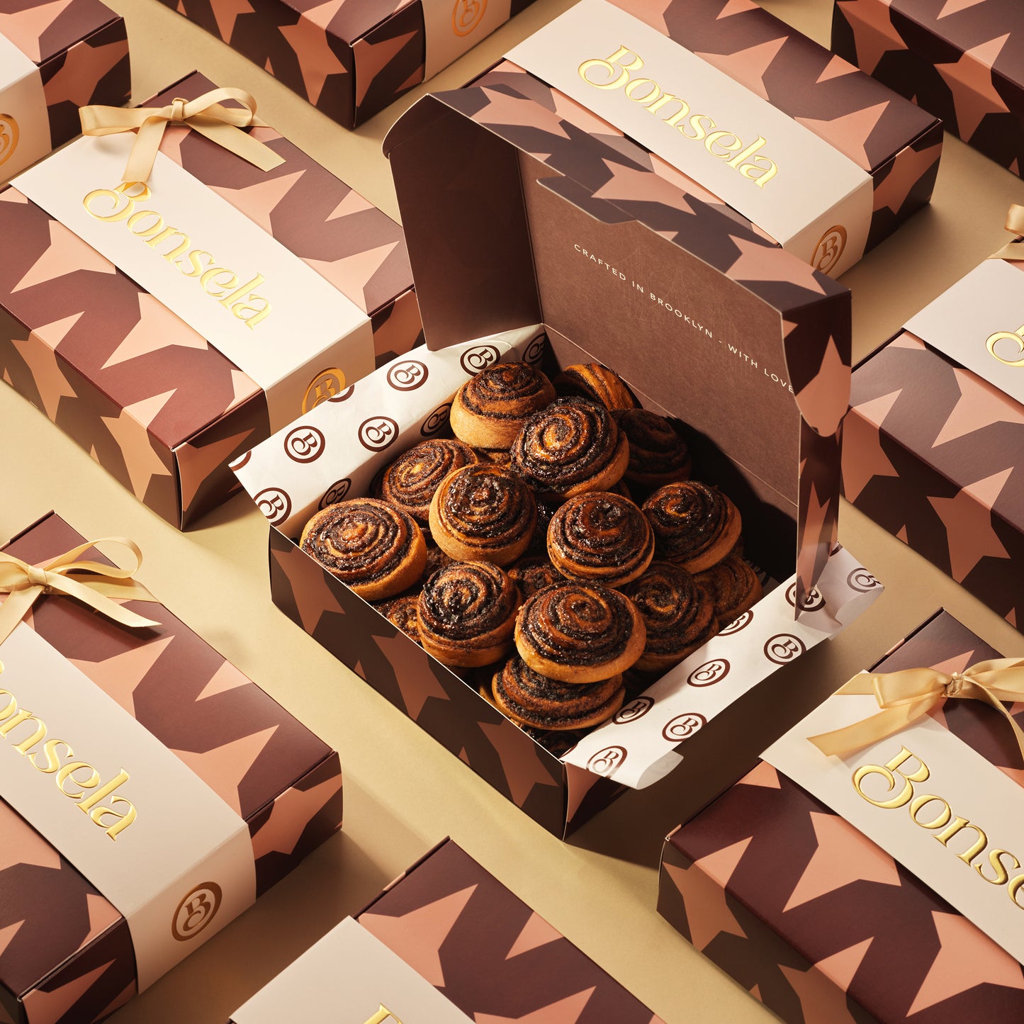Bonsela Gourmet Family Gifts for Christmas, 20pc Chocolate Croissants